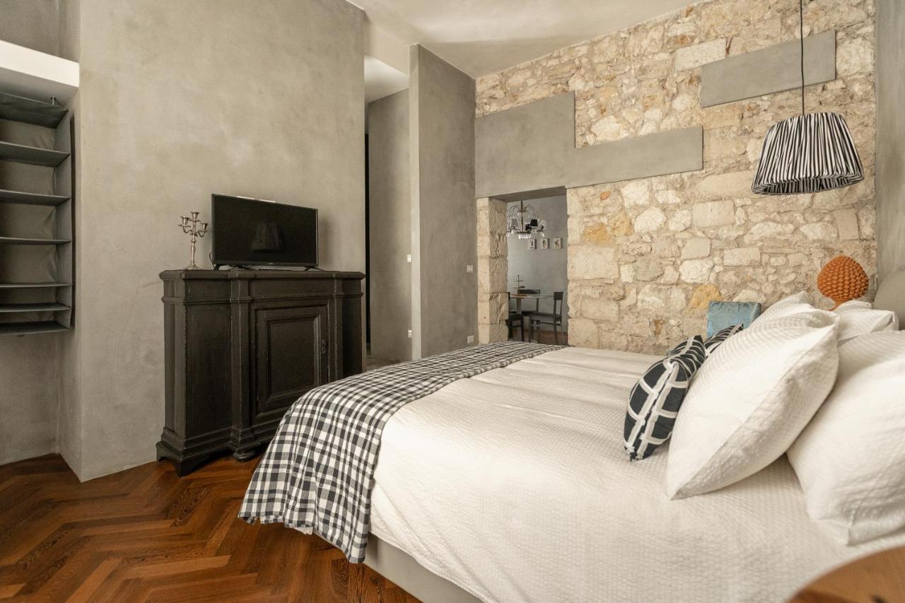 Suite San Tommaso - Ortigia Holidays Сиракузы Экстерьер фото